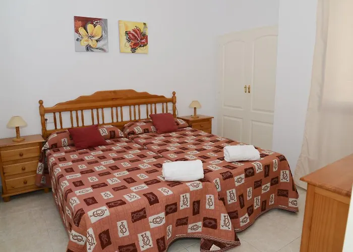 优尼图尔萨蓝宝石公寓